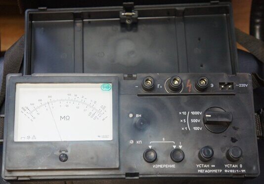 Мегаомметр Ф4102/1